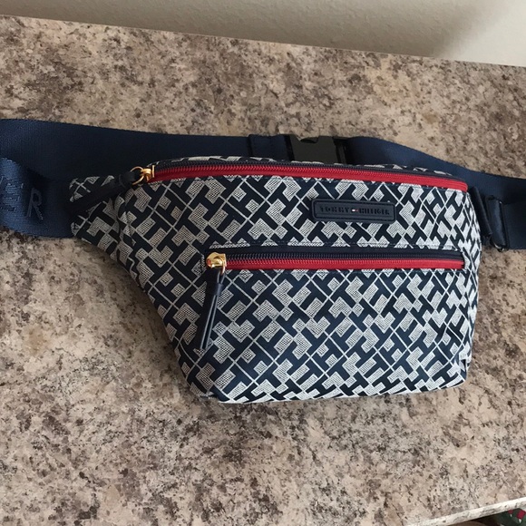 Tommy Hilfiger Fanny Pack - Picture 2 of 8